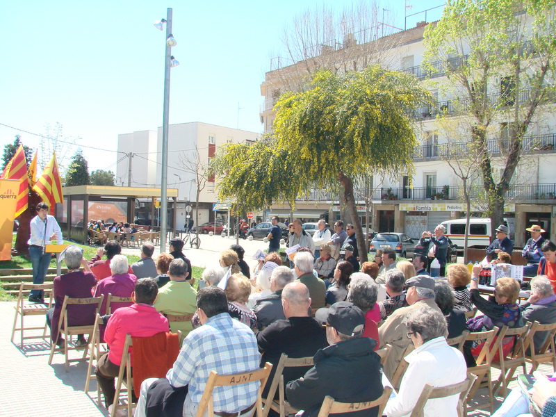 Homenatge_Víctimes_Franquisme_Dia_República_14_4_2013_07